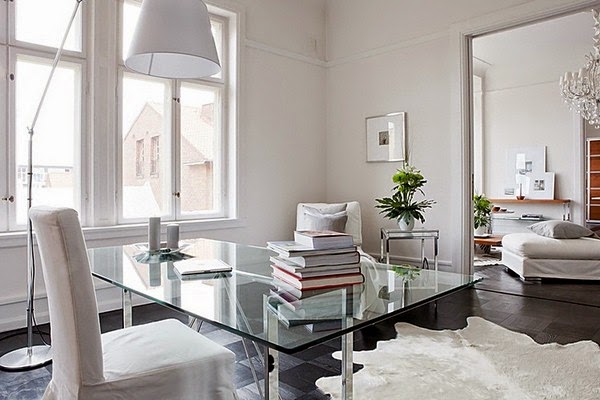 Apartment with high ceilings in Sweden