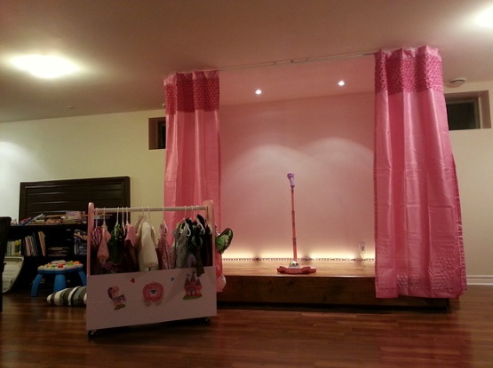 9 Gambar Rekabentuk Suasana Rumah Kanakkanak