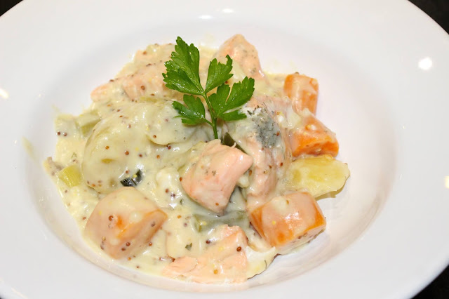 Blanquette De Saumon Avec Poireaux Et Carottes delicesdunenovice.blogspot.com