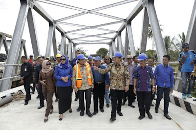Tinjau Jembatan Way Sekampung 2,  Ridho Disambut Hangat oleh Sujadi dan Masyarakat Pringsewu