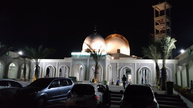 http://www.renidwiastuti.com/2018/05/masjid-kh-ahmad-dahlan-gresik.html