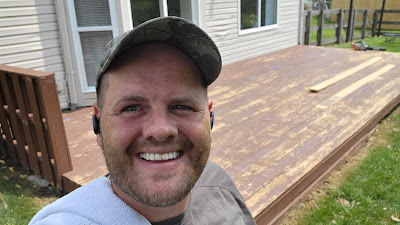 picture of deck painter Anthony Ford in Independence KY