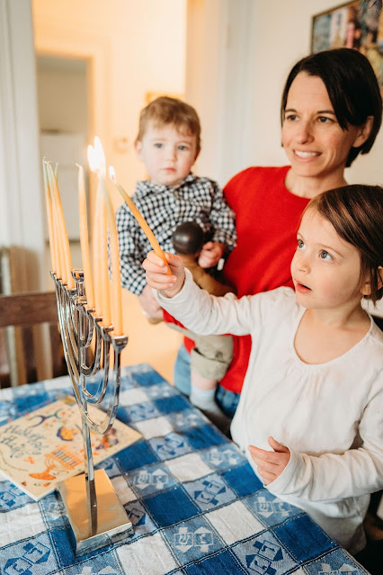 PJ Library, Hanukkah, Jewish traditions, menorah