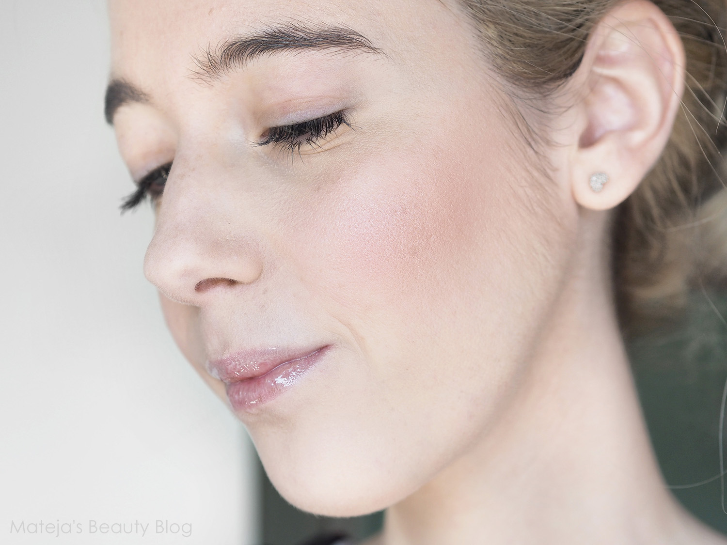 essence blush lighter