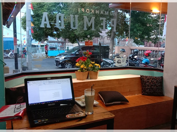 Rekomendasi Coffee Shop & Coworking Space di Purwokerto