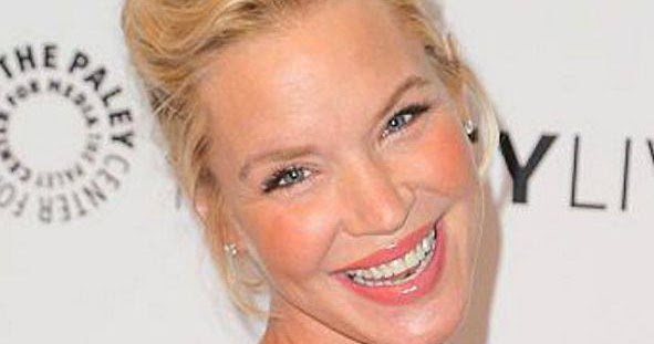 How tall is ashley scott