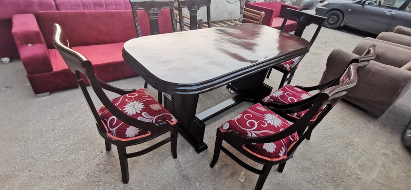 اثاث مستعمل للبيع غرف نوم مستعمله و غرفه سفره و ركن مودرن جديدة و نيش