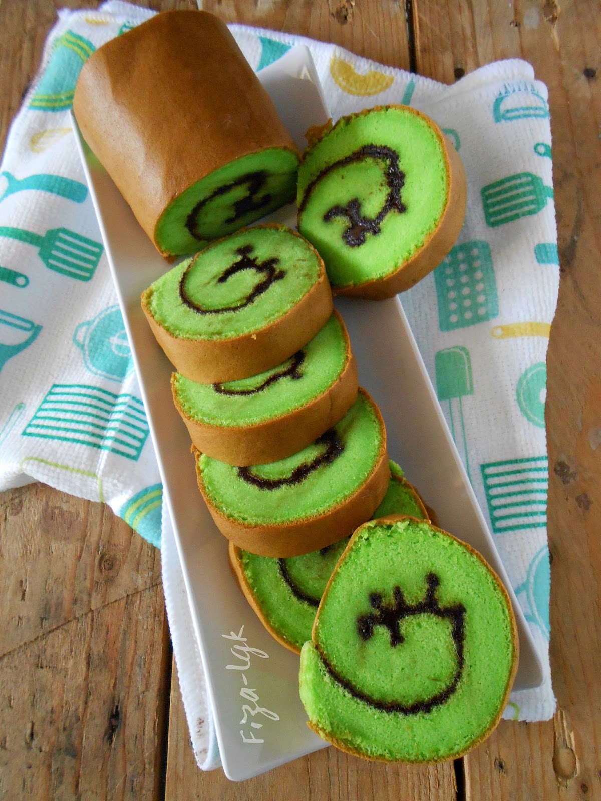 Pandan Swiss Roll Fizas Cooking