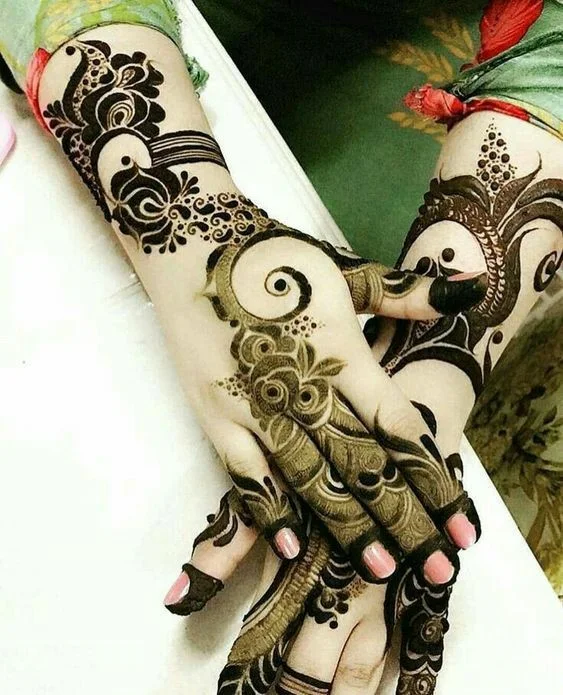 New Mehndi Designs – Beautiful Karwa Chauth Mehndi Designs # i122