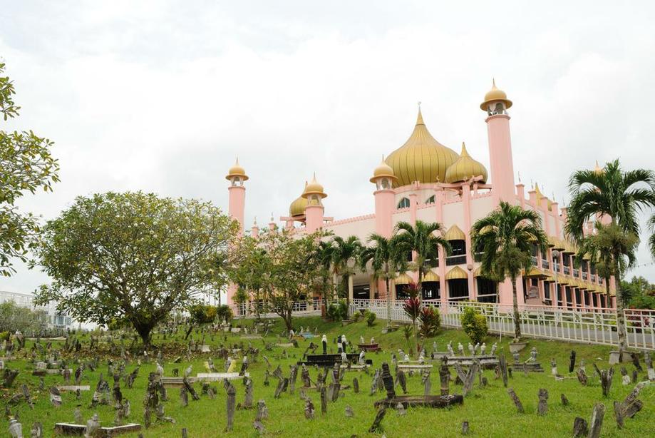 2027+ +919%252C1000 - Kota Kuching Malaysia: Cek Rekomendasi 9 Destinasi Wisata Terbaik