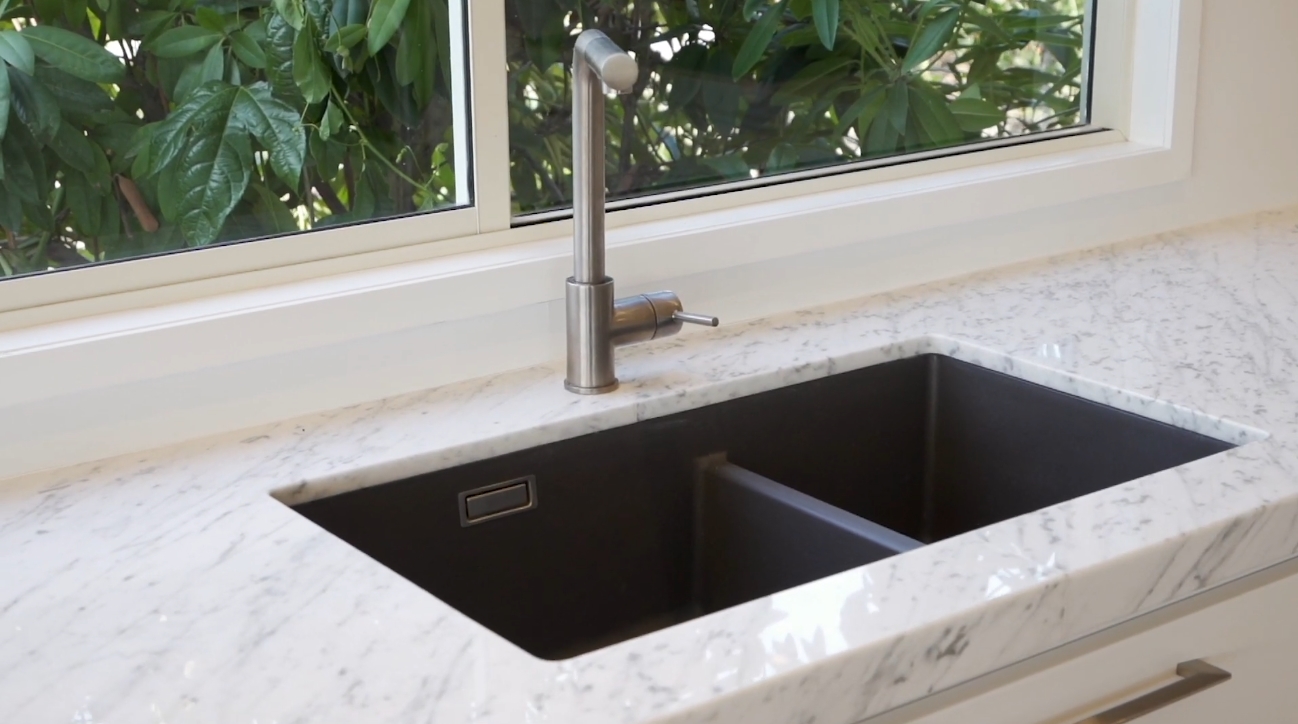 13 Photos vs. 130 Margaret Avenue, Havelock North, New Zealand Home Interior Design Tour