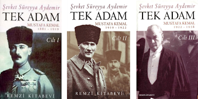 Şevket Süreyya Aydemir'in Kitabı