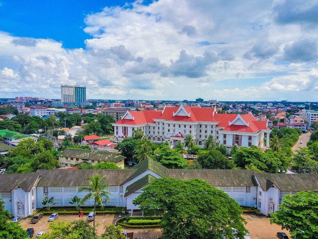 ASEAN, Asia, Backpacking murah, Border, Budget Travelling, Flashpacking, Indochina, Laos, Monument, Museum, Patuxai, Vientiane, view from the top. of patuxai