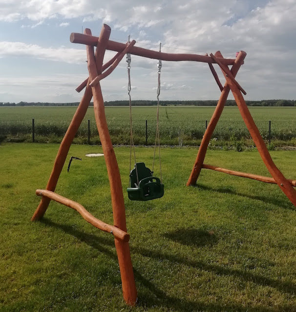 JuCheer testet Unsere Babyschaukel für den Garten von Wickey