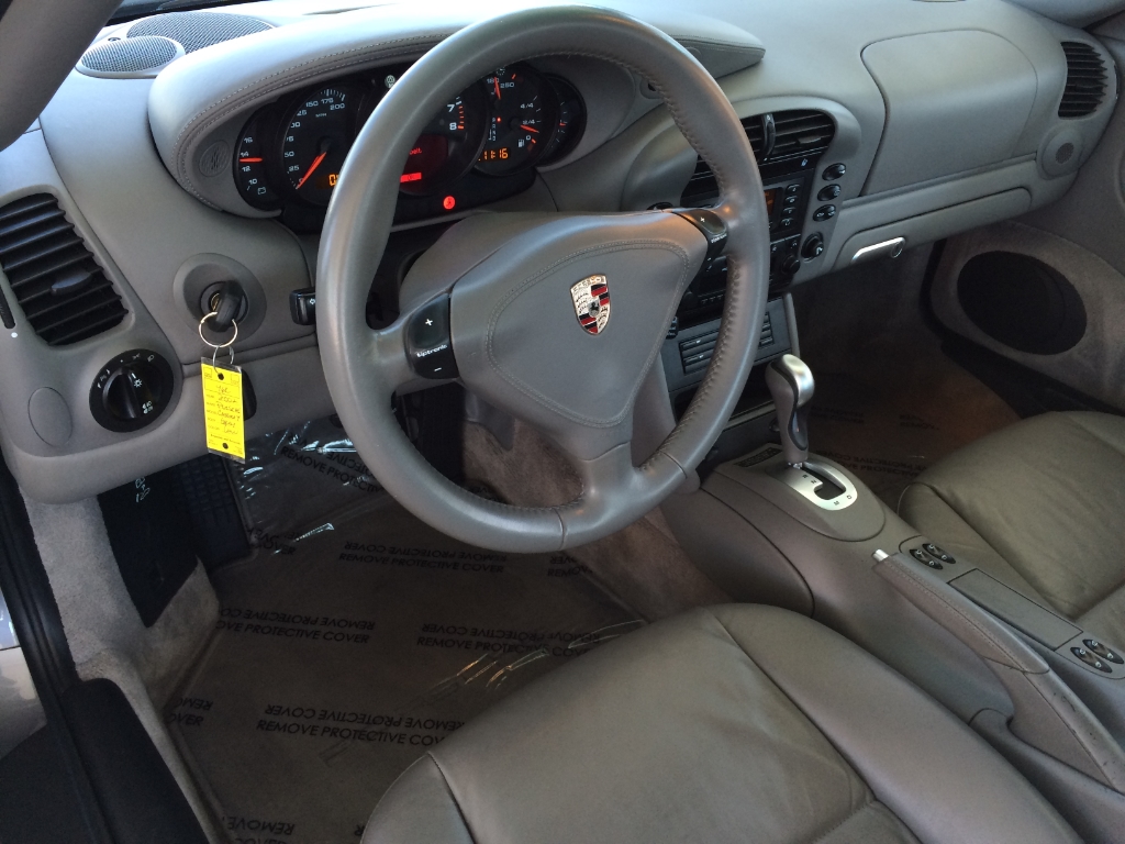 Auto Amateur Apple Carplay Interior Mod Porsche 911 996 2