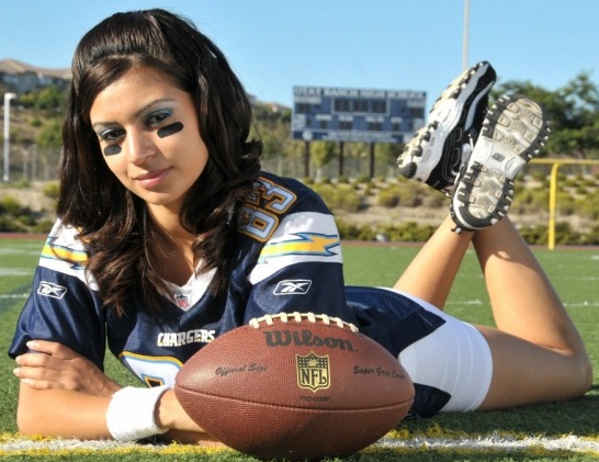 Beauty Babes: NFL Sunday Week #10 Sexy Babe Fan Alert: Tampa Bay