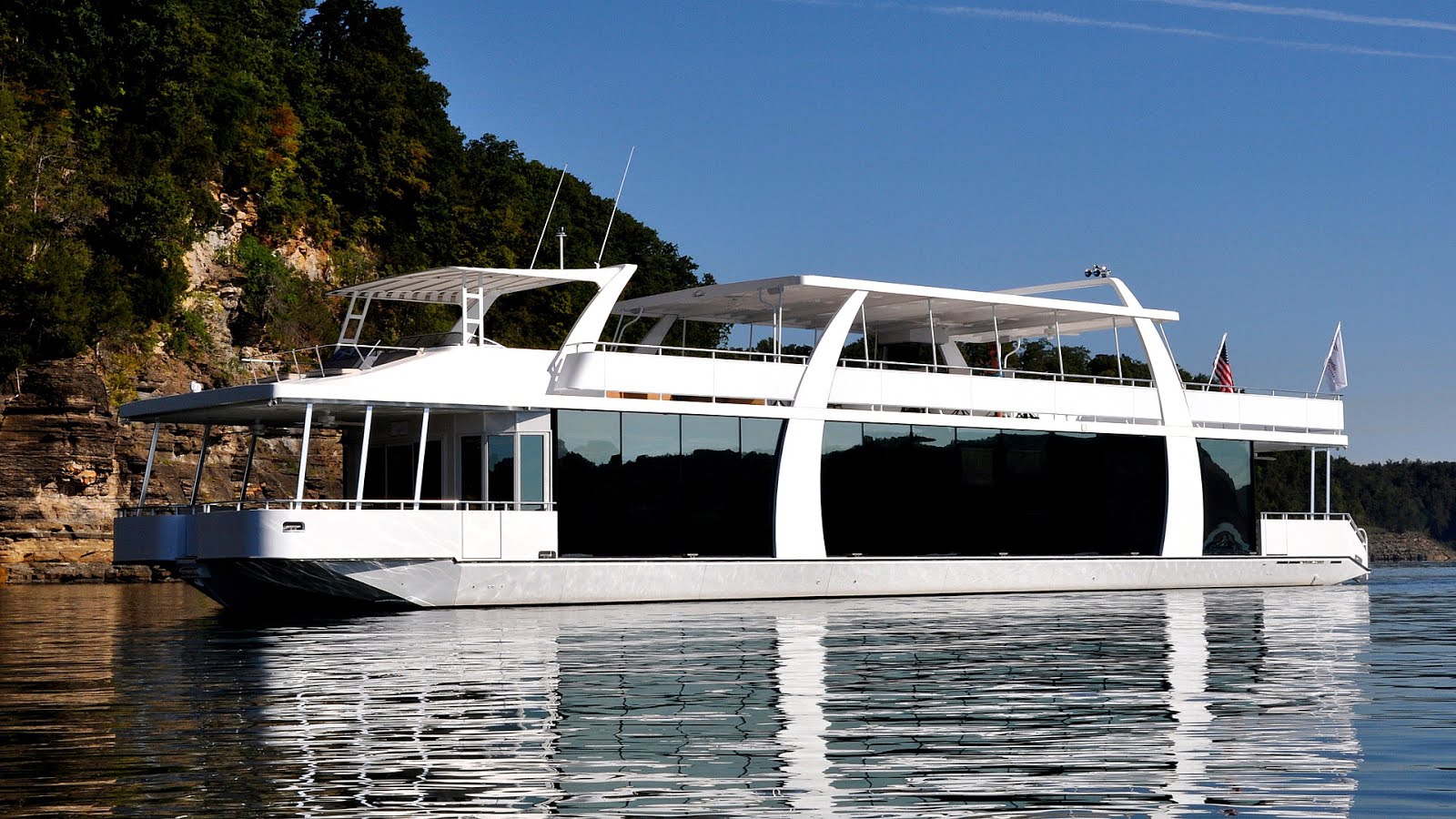 Lake Lanier House Boat Rental Boat Choices