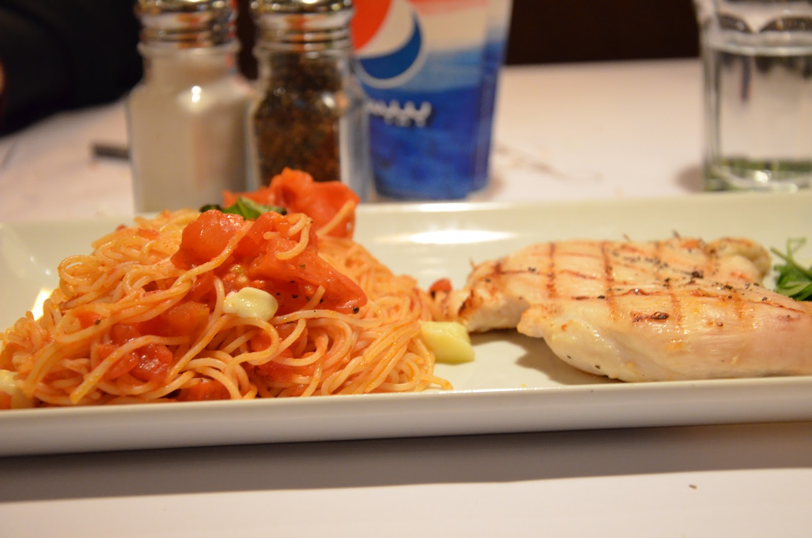 Living to EAT Pollo Caprese Dhs 51, Romanos Macaroni Grill Dubai mall