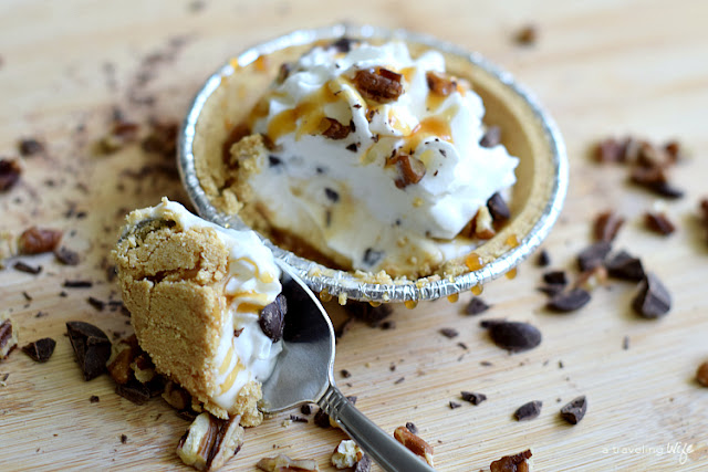 No Bake Mini Pumpkin Turtle Cheesecake | #EffortlessPies | www.atravelingwife.com | a-traveling-wife | ad