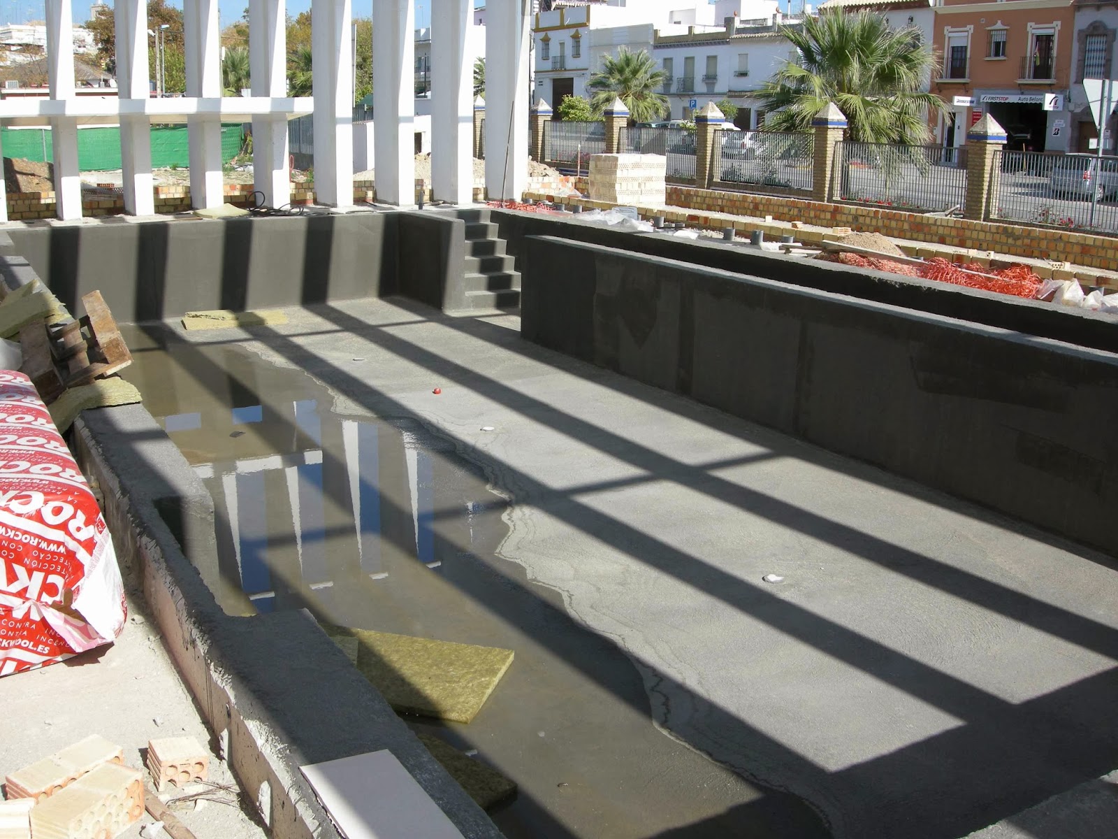 PSIA ARAHAL: OTRA VEZ LA PISCINA CUBIERTA