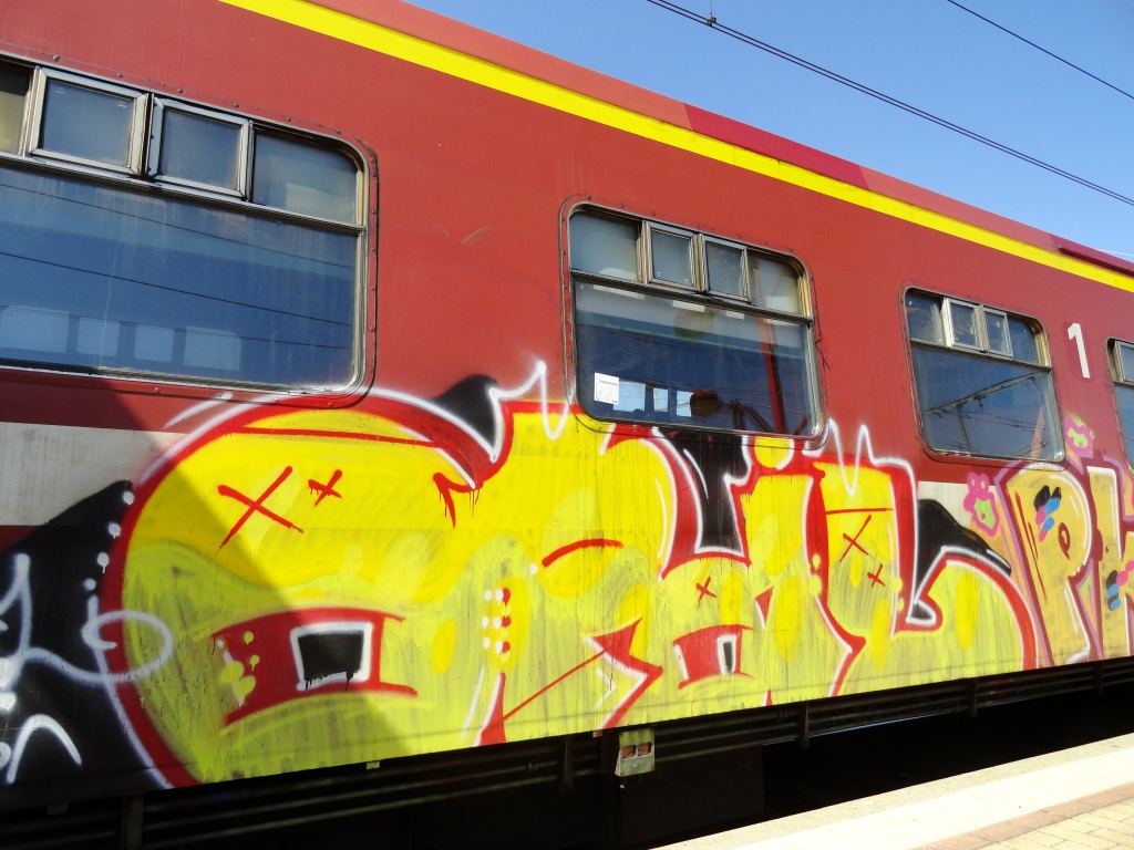 URBAN ART Art on Train