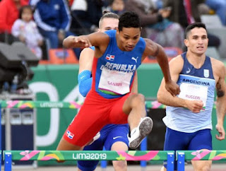 Juander Santos clasifica a la final de los 400 metros con vallas en Lima