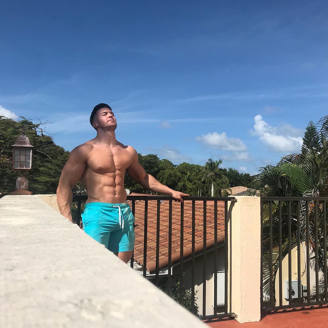 Muscle, Muscle, Muscle Adam Charlton aka adam400m 2