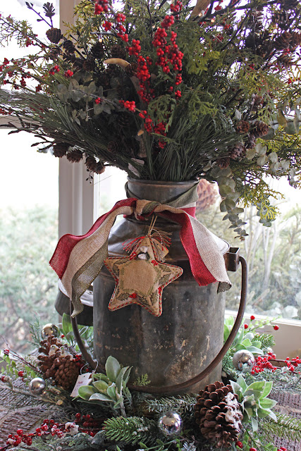 A Visit to the 2012 Bachman's Holiday Ideas House... - Itsy Bits and Pieces