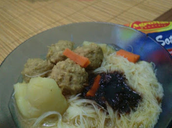 Mee Hoon Soto Bebola Daging Bersama Perencah Agromas