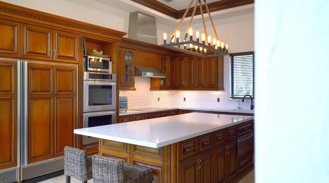 35 Interior Design Photos vs. 10401 SW 64 Ave, Pinecrest, FL Luxury Home Tour