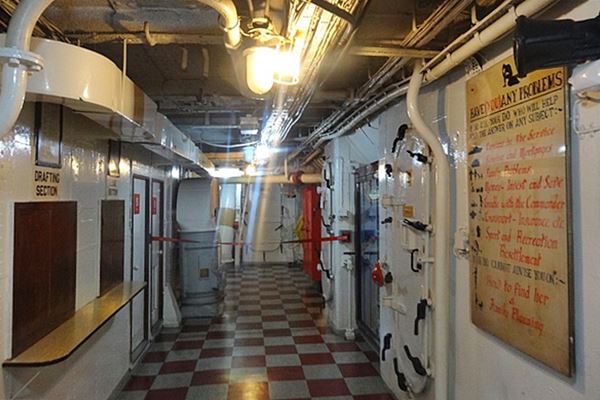 London City Guide Guide To Hms Belfast Explore A Royal