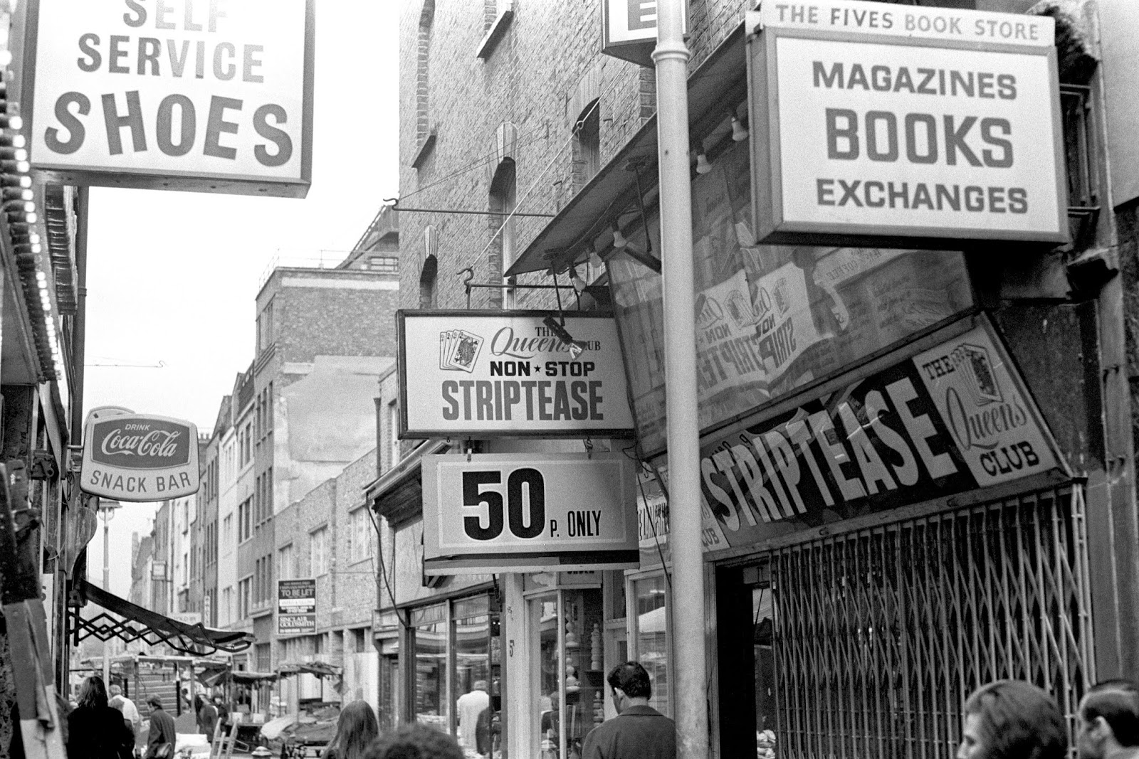 Black And White Photos Of Soho London In 1972 ~ Vintage Everyday