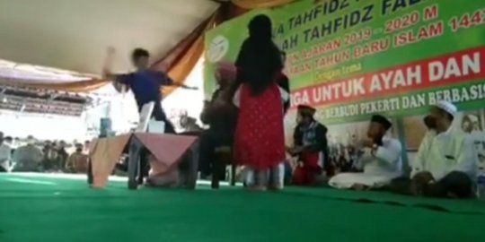 Video Detik-detik Syekh Ali Jaber Ditusuk di Bandar Lampung, Kondisi Terkini serta Biodata