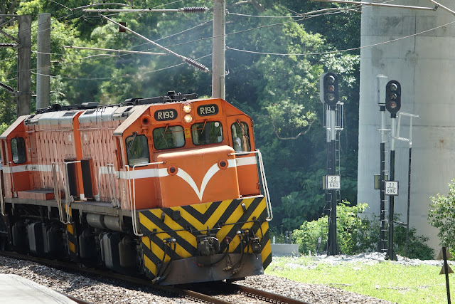 Blair's 鐵道攝影: R193柴電機車 / TRA R193 Diesel-electric Locomotive