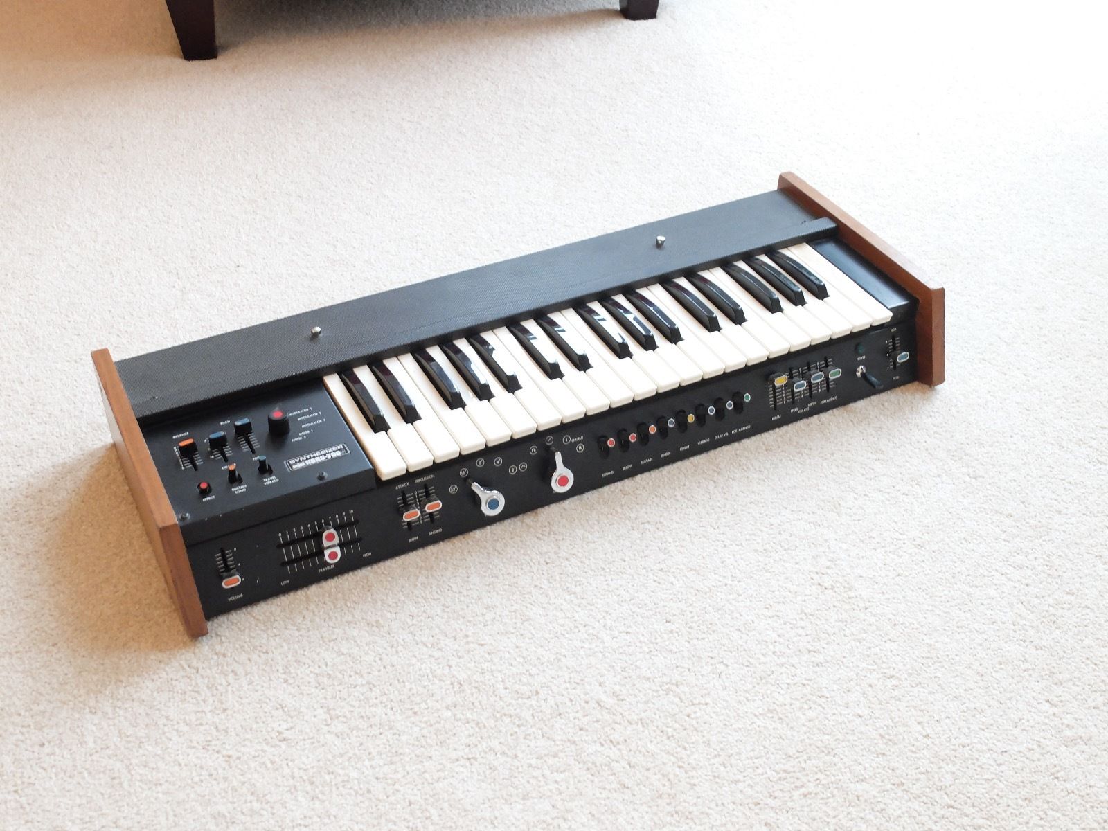 MATRIXSYNTH 700s Vintage Synthesizer