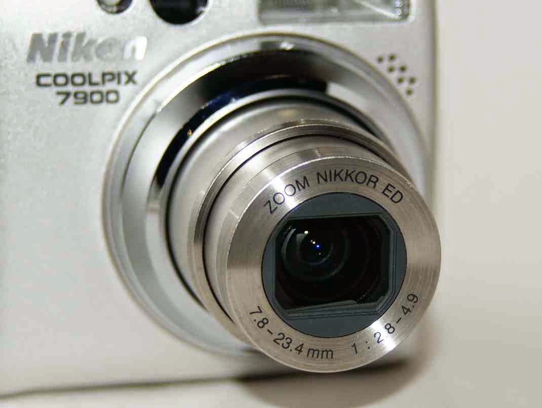 書き溜め space: Nikon COOLPIX 7900 E7900 EDレンズ