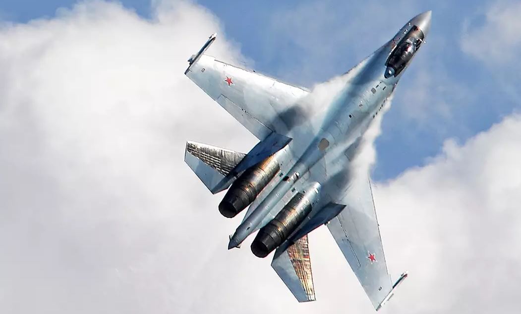F-35 f-16. Ф 16 и су 35. Ф 16 хорнет. Ф 16 и су 35. Ф 16 и су 35.