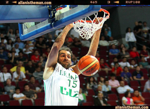 Iran Hamed Haddadi dunks FIBA Asia 2013