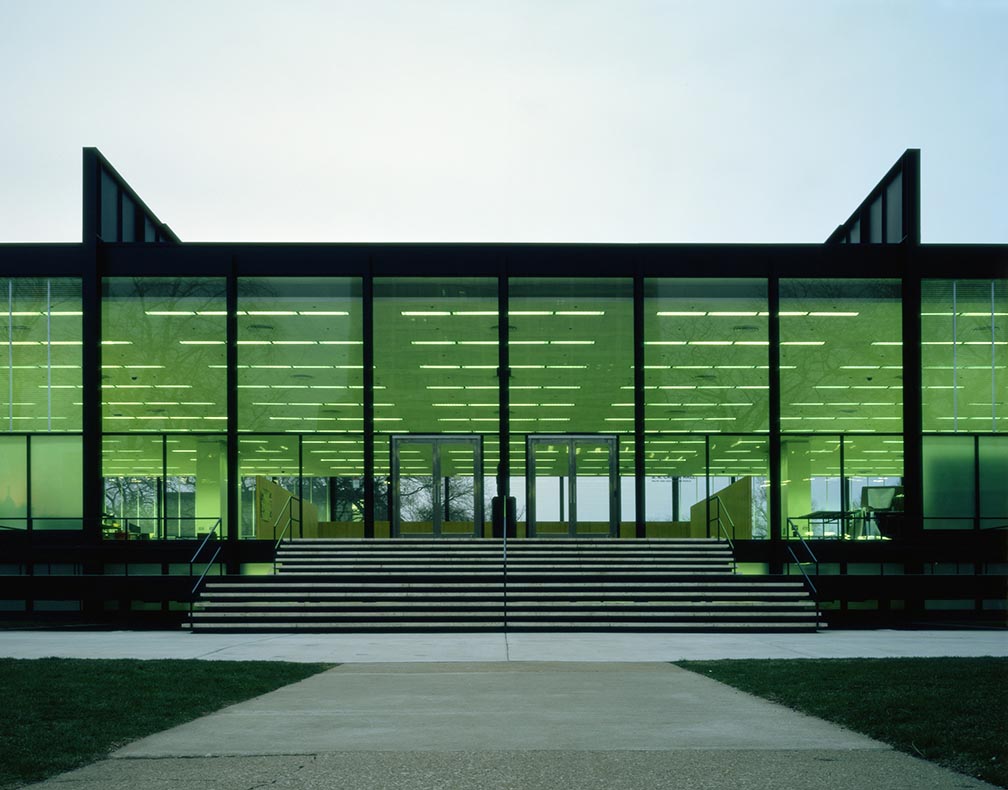 Crown Hall, 1956, Chicago, Illinois. Mies van der Rohe Crown Hall, 1956, Chicago, Illinois. Mies van der Rohe