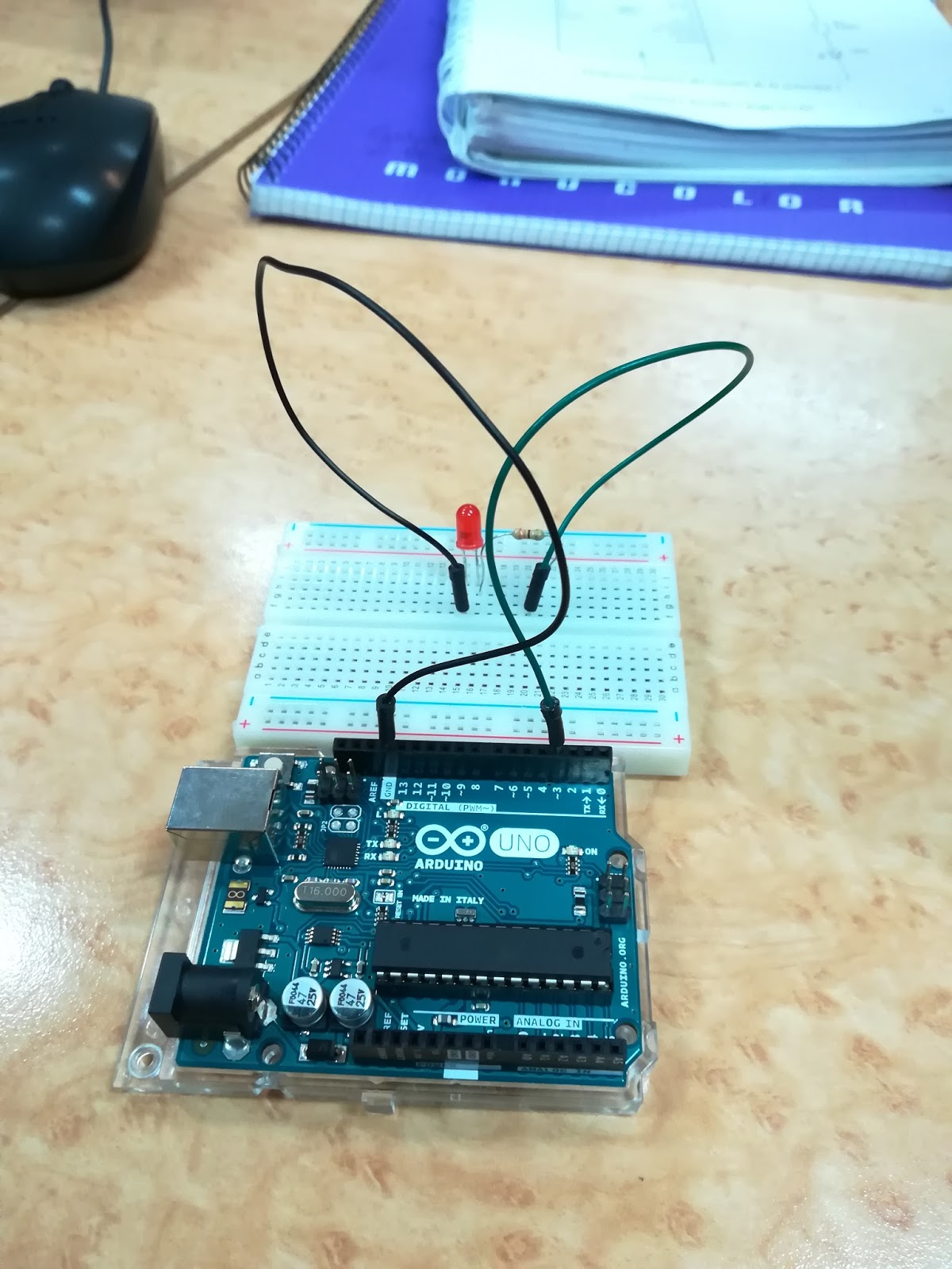 PORTFOLIO DE TPR: ARDUINO: PRÁCTICA Nº 1. ENCENDER Y APAGAR UN LED