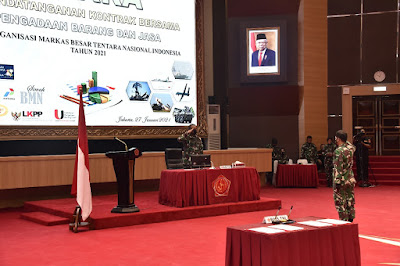 TNI Laksanakan Penandatanganan Kontrak Bersama Pengadaan Barang dan Jasa TNI Laksanakan Penandatanganan Kontrak Bersama Pengadaan Barang dan Jasa