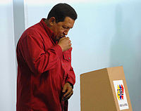 Presidente Chávez durante votación