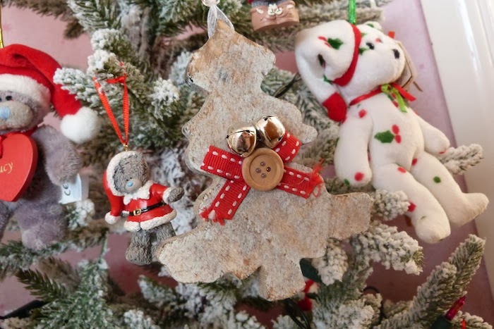 an image of shabby chic christmas tree