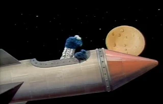 Cookie Monster sings If Moon Was Cookie. Sesame Street Best of Friends