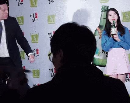 약 6년째 함께하고 있는 아이유 개인 경호원.jpgif | 인스티즈