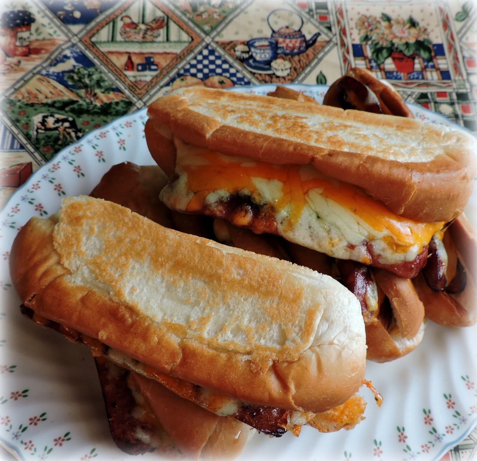 The English Kitchen Grilled Cheese Dogs