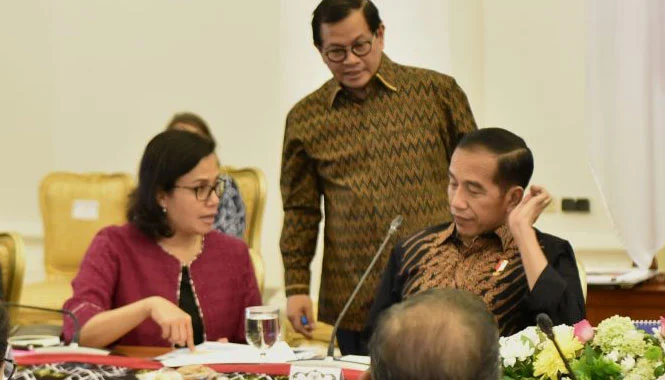Istana-Buka-Suara-Soal-Beda-Pendapat-THR-Antara-Jokowi-dan-Sri-Mulyani