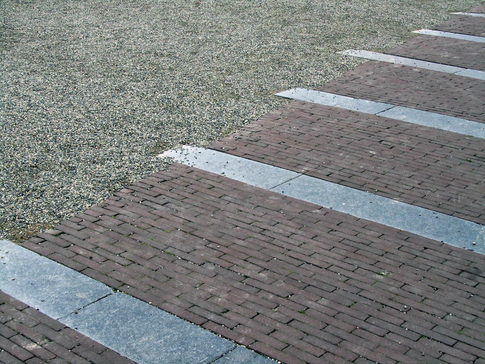 sidewalk diagonal