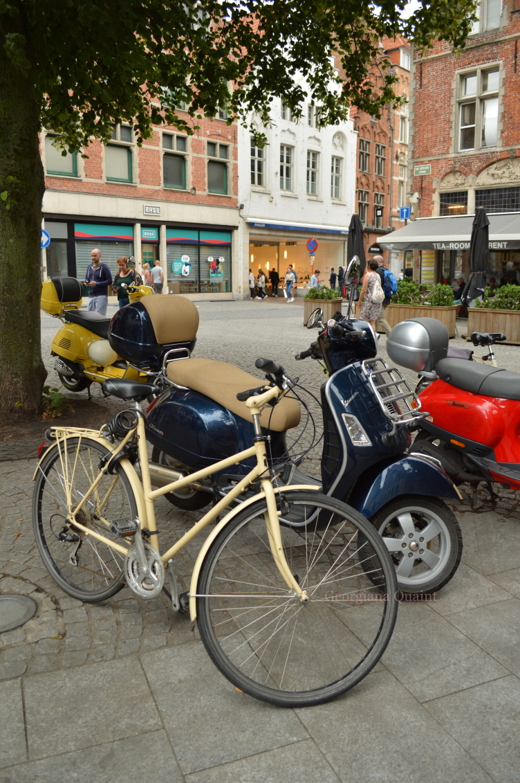 bicycles in Europe,  bicycle in Holland Netherlands benelux, Georgiana Quaint travelogue na cestách, krakow on bike