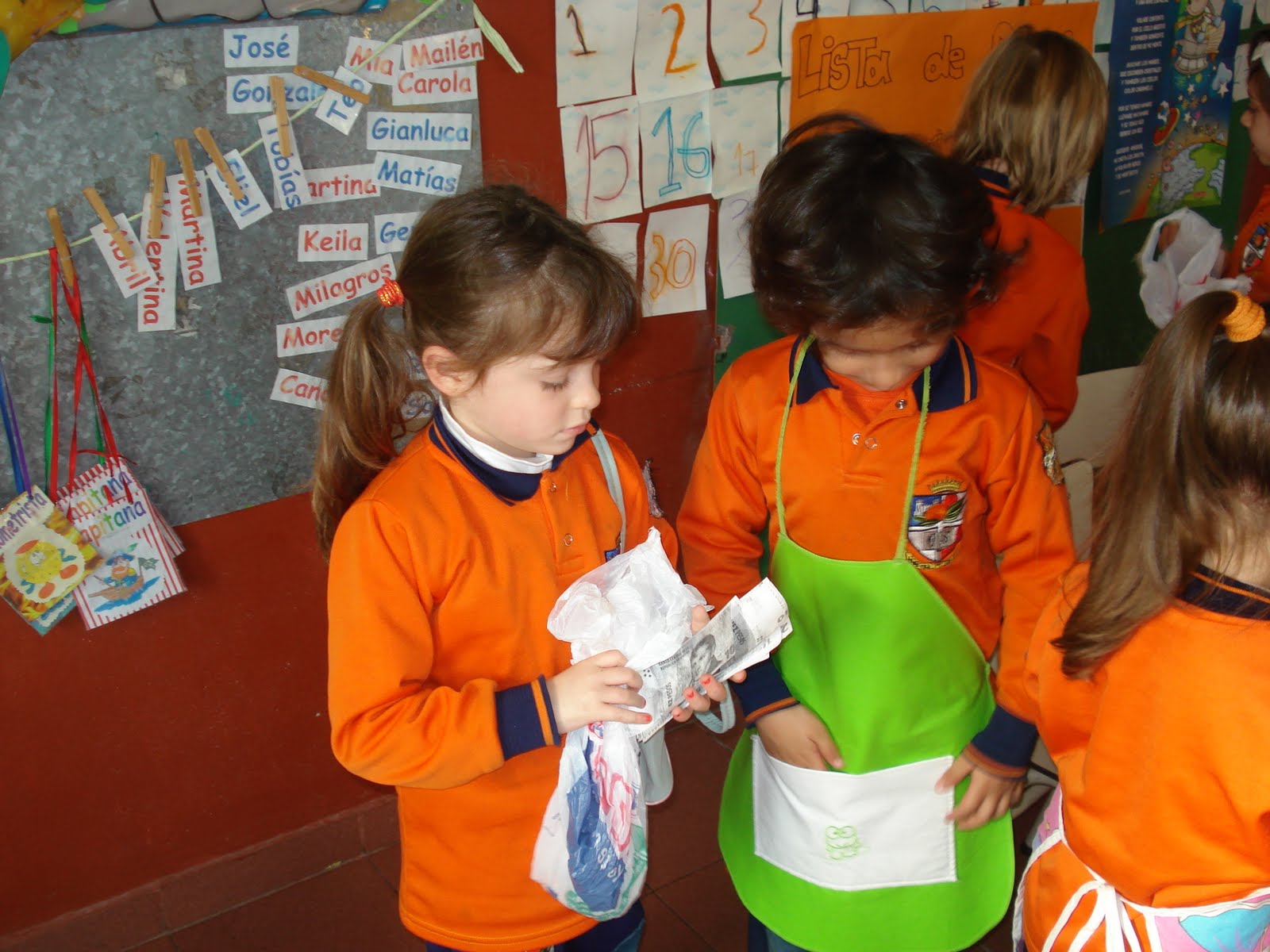 Orange Day School - Jardin de Infantes: SALA VERDE B, JUEGO TRABAJO
